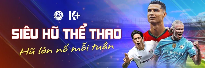 Cầu thủ bóng rổ đang úp rổ trong trận đấu